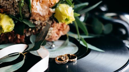 Enchanting Elegance: DIY Wedding Decor Ideas